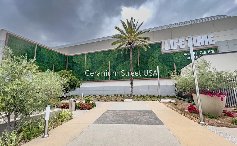 How Califauxscapes Elevates Construction Projects with Artificial Living Walls